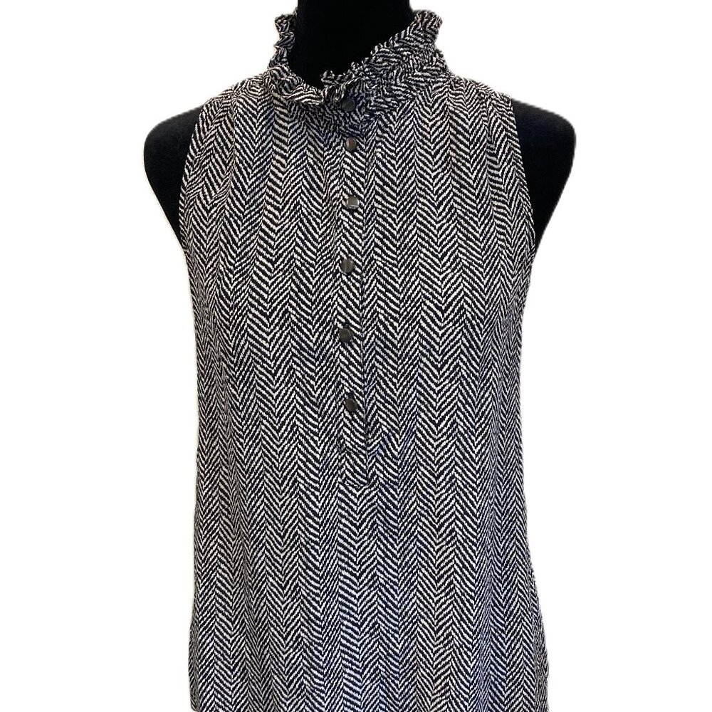 J Crew Sleeveless Ruffle Neck Blouse Chevron Pattern Size 00 Streetwear Feminine